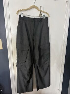 Women’s Wide-Leg Cargo Pants in Charcoal Gray